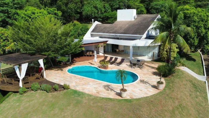 Casa com 4 suítes à venda nas Marinas de Boa Vista