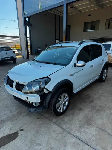 Renault Sandero Stepway Hi-power 1.6 8V 5P 2013