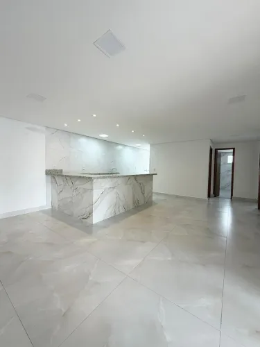 Excelente Casa no Urias Magalhães