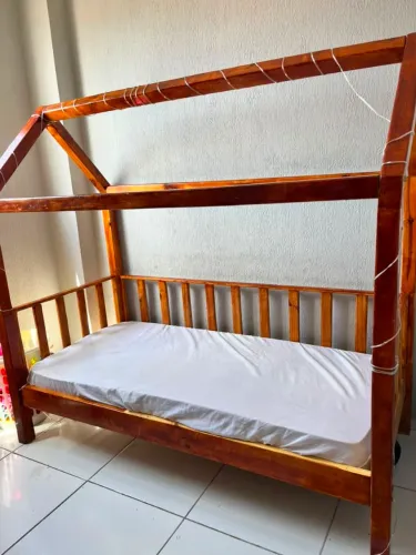 Cama montessoriano infantil casinha
