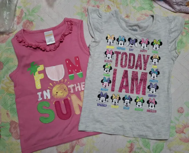 Duas camisas infantil - tamanho 3 anos