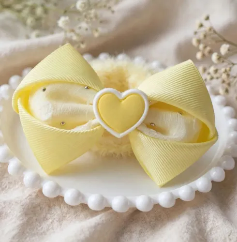 ? Laço Amarelo com Xuxinha Felpuda | Artesanal e Personalizado