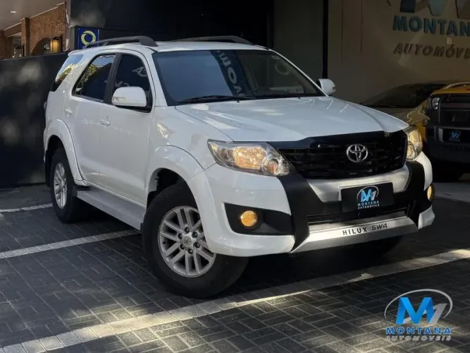 Toyota Hilux SW4 SR 4X2 2.7/2.7 Flex 16V Mec. 2013