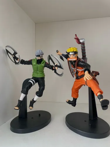 Action Figures Naruto e Kakashi