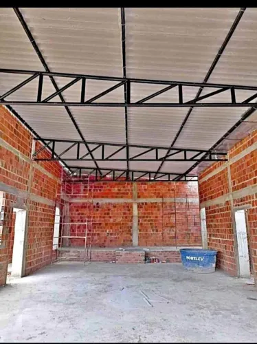 Cobertura metálica menor preço da região 