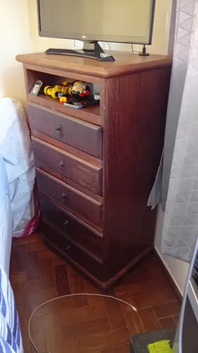 Cômoda sucupira