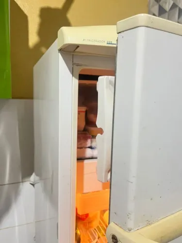 Vende-se Geladeira Consul