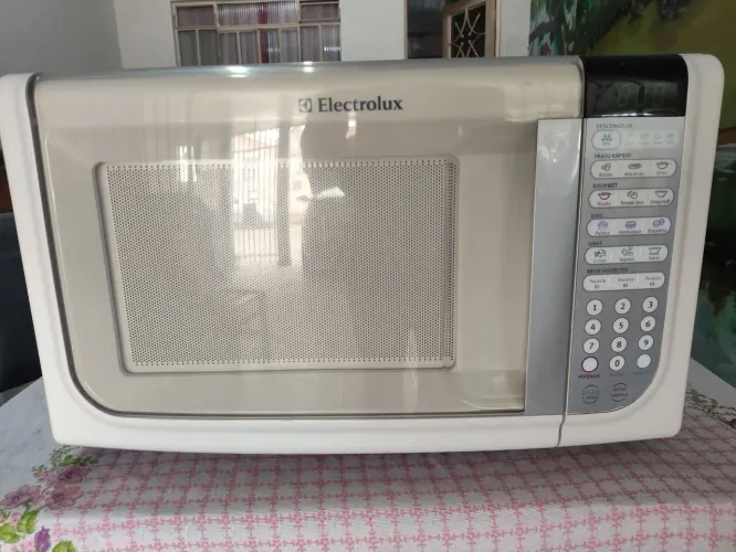 Microondas Electrolux, 31 litros, entrego e garantia