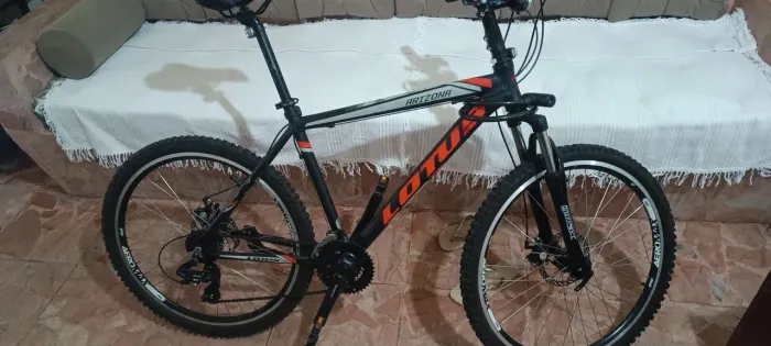 Bicicleta Lótus Alumínio Aro 26 Shimano