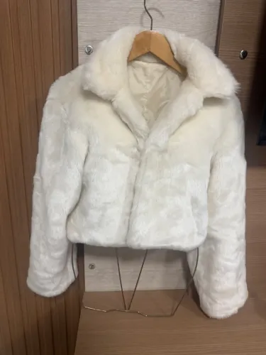 Casaco marca CAOS PELO