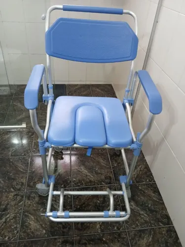 Cadeira de banho para idoso