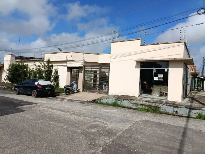 Casa à venda em Capitão Poço-Tatajuba.