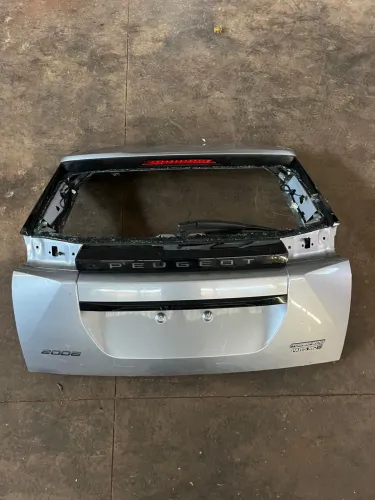 Tampa Traseira Peugeot 2008