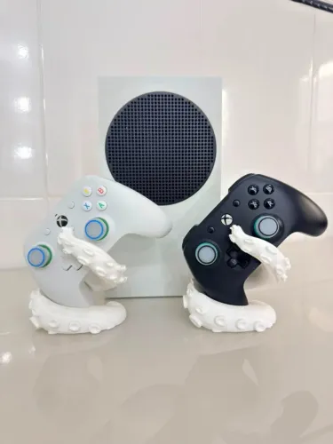 Xbox Series S 512GB + 2 Controles GameSir G7 SE