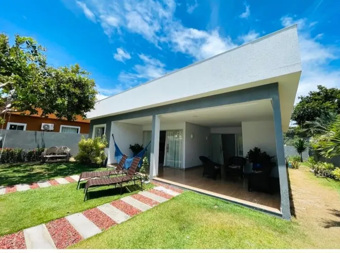 vendo casa térrea cond. fechado alto padrão lado da praia porteira fechada.r