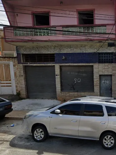 Loja na Rua Corumbaiba, 90 270 m²