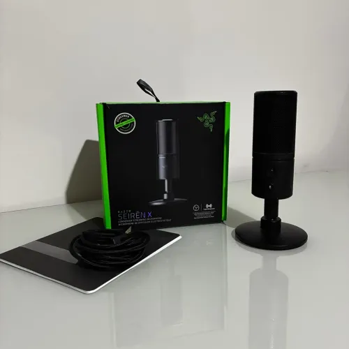 Microfone Razer Seiren X
