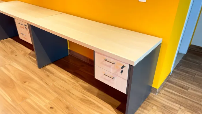 Mesa escritório nova