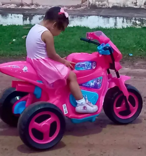 Moto elétrica infantil 