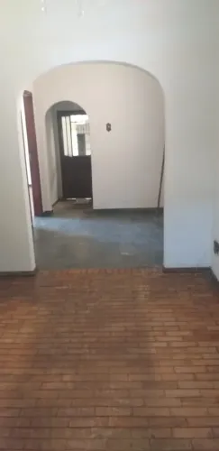 VENDE-SE IMOVEL COM DUAS CASAS BAIRRO VILA BUENO VARGINHA/MG