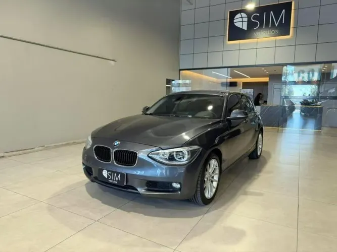 BMW 118IA / Urban/sport 1.6 TB 16V 170cv 5P 2015