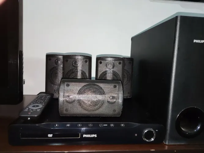 Home Theater Philips 300W