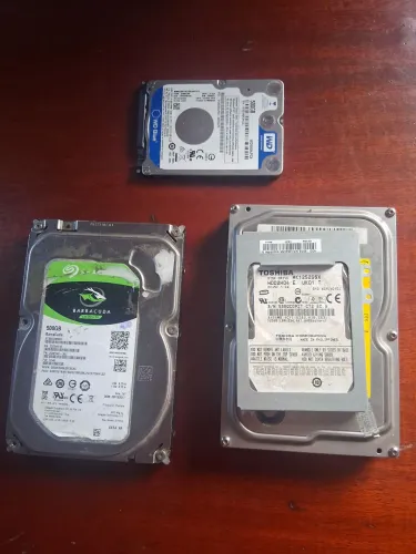 4 hds 2 de nootbok e 2 hd de desktop