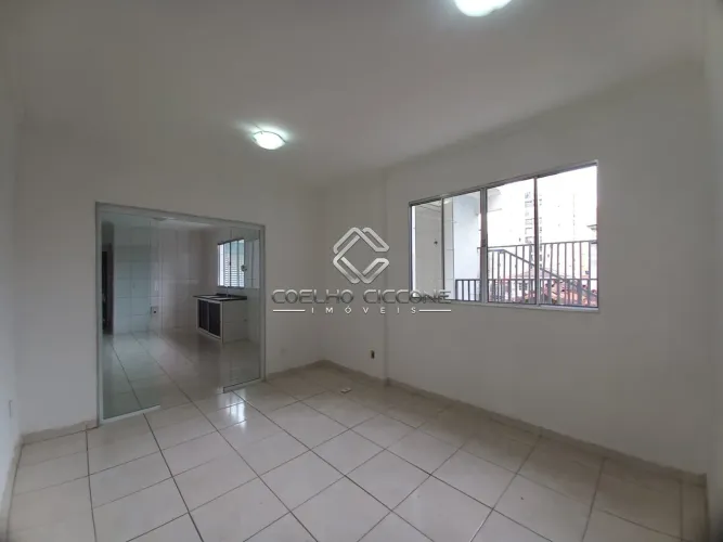 Casa com 2 dormitórios, 1 suíte, 1 banheiro social para Locação, 74m² por R$3.000,00