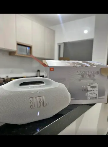 VENDO CAIXA DE SOM JBL BOOMBOX 4 BRANCA