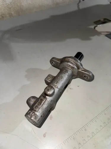 Cilindro mestre - bomba de freio do kwid 2019 original
