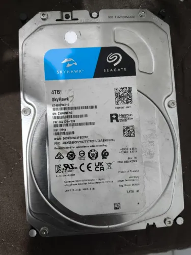 HDD Seagate skyhawk 4TB