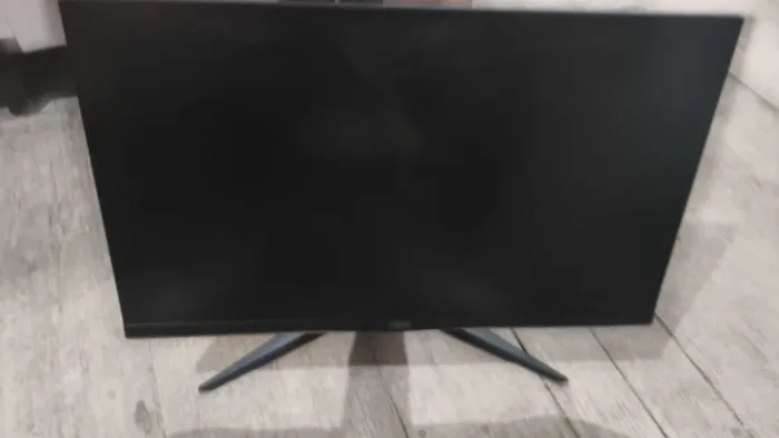 Monitor Aoc tela trincada
