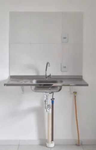 Bancada de Cozinha em Inox com Torneira | Apartamento Novo