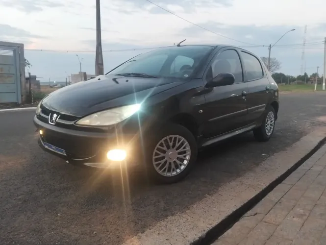 Peugeot 206 Presence 1.4/ 1.4 Flex 8V 3P 2007