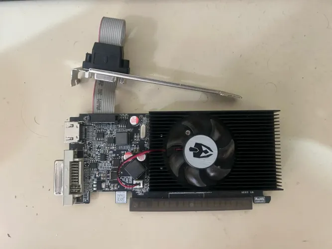 Placa de vídeo GT610 2gb