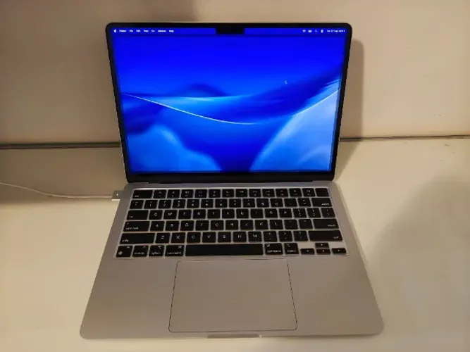 MacBook Air M5 Silver, 16gb Ram, 512gb Ssd