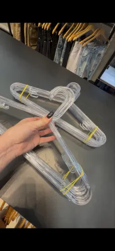 100 CABIDES DE ACRÍLICO