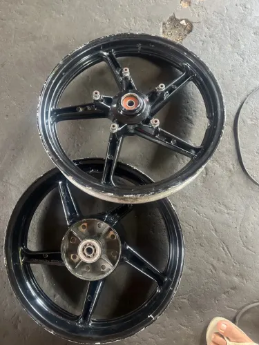 Vende-se rodagem da CB X Twister