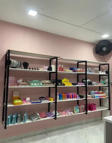 Prateleiras mdf e metalon