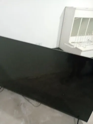 Vendo TV 65 polegadas com defeito pô 250