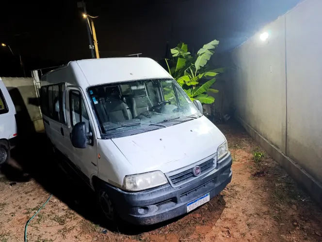 locação de van com motorista