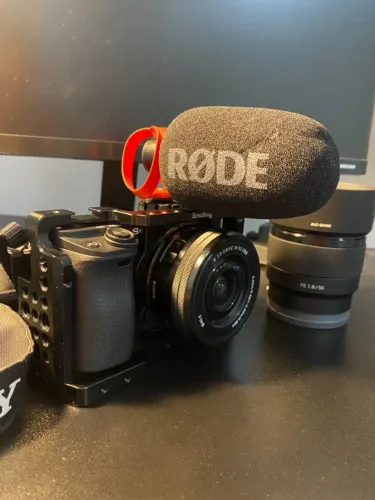 Câmera Sony A6400 + KIT