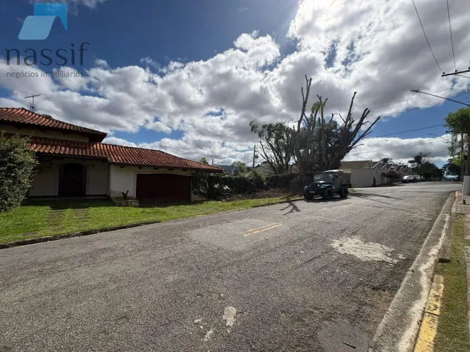 Casa e terreno para alugar na Vila Oliveira