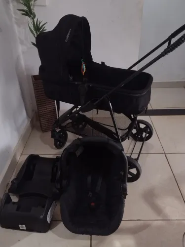 Carrinho moisés+ bebê conforto+ base pra carro
