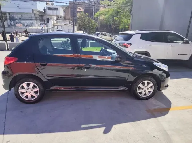Peugeot 207 Active 1.4 Flex 8V 5P 2014
