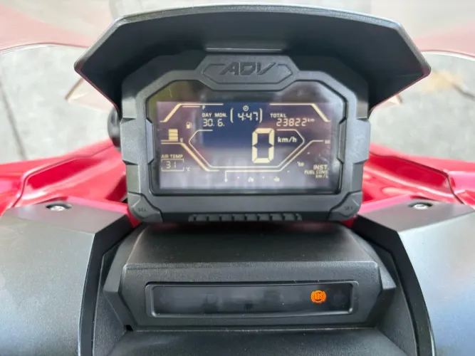 Honda ADV 150 2024