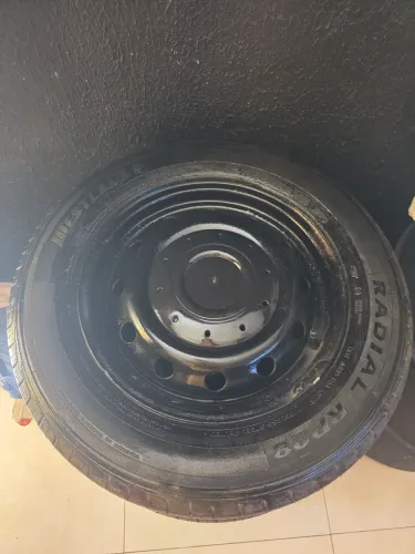 Rodas aro 15 ferro com pneus