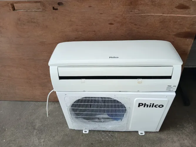 Vendo ar condicionado de 12000 btuss convencional toda revisada gás recolhido