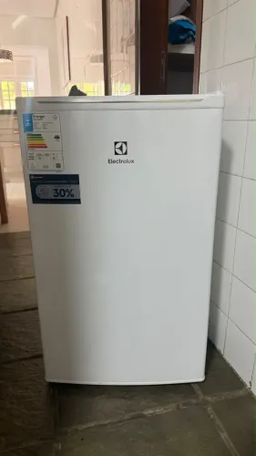 Frigobar Electrolux 122L