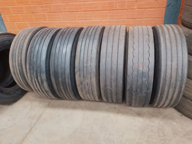 Vende-se pneus 275/80R22.5 usados 